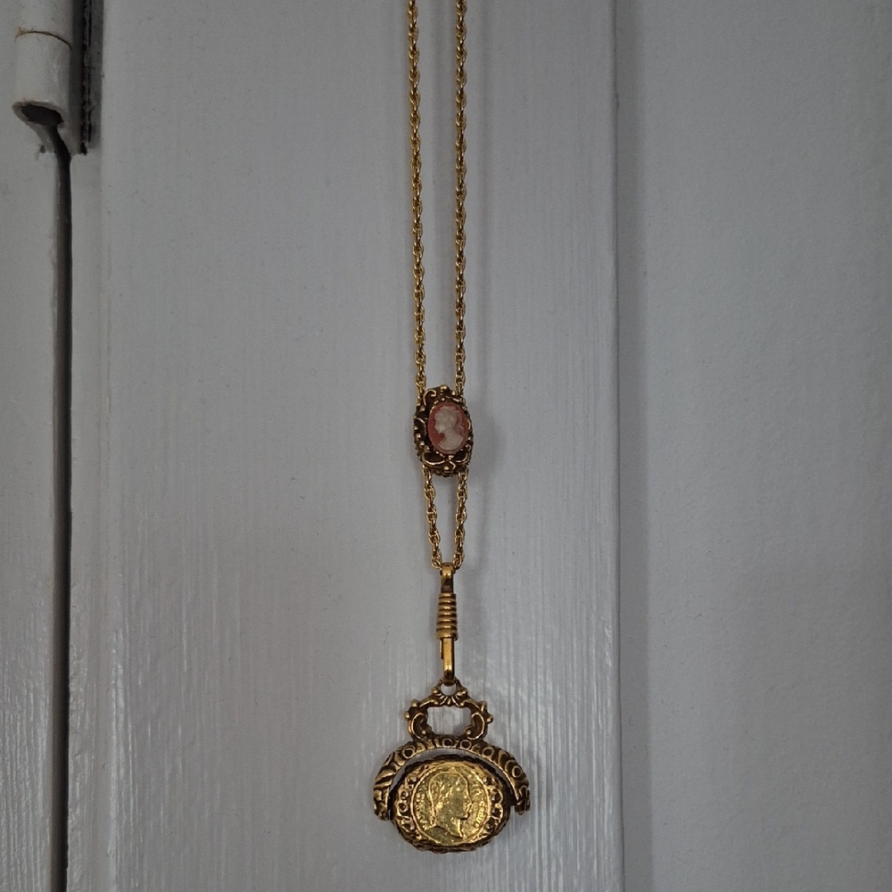 Vintage gold tone Napoleon and Josephine slide necklace
